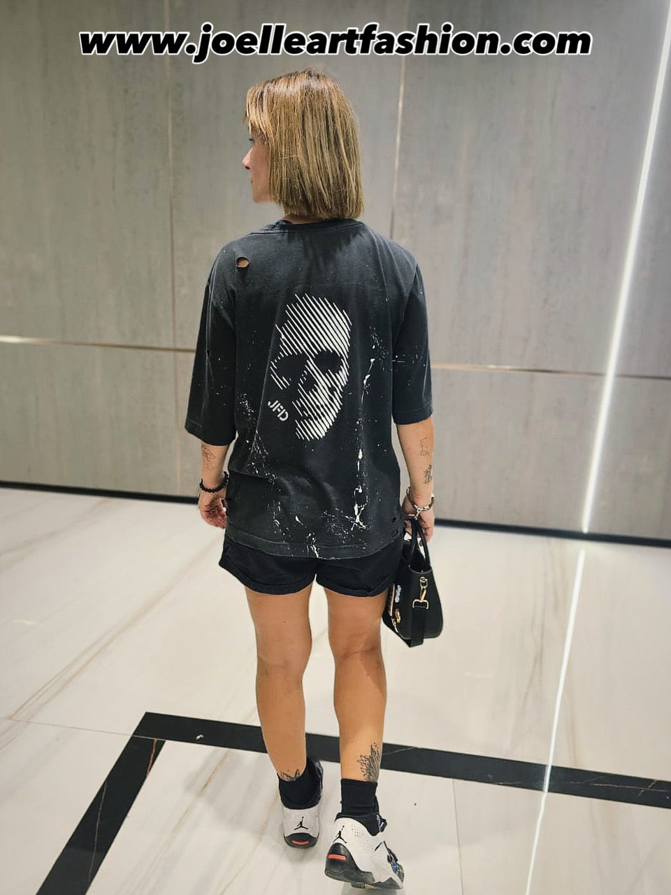 JFD handmade graffiti skull streetwear t-shirt in Dubai – urban limited edition design, 100% cotton.