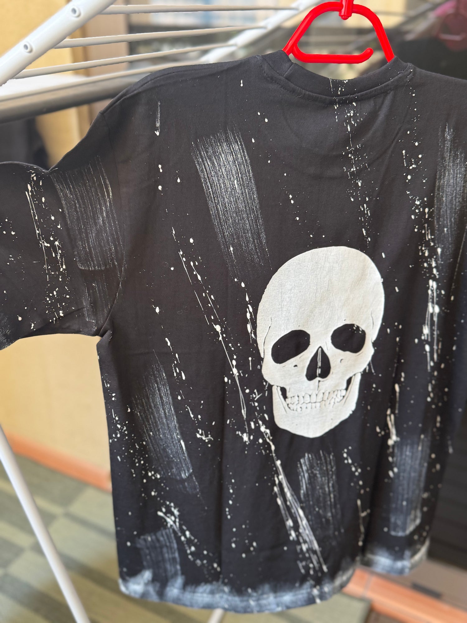 Skull splash lines T-shirt